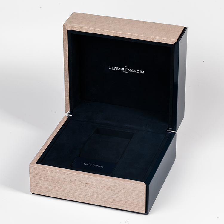 Wooden watch Box